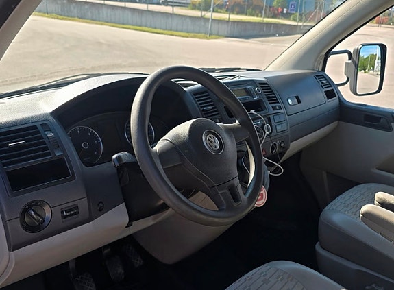 Volkswagen Transporter 14 of 14