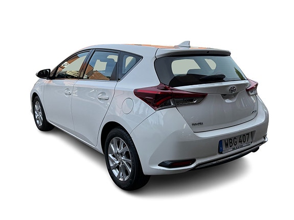 Toyota Auris 6 of 15