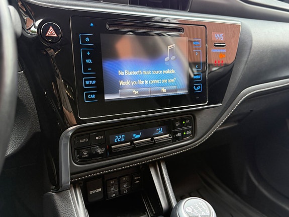 Toyota Auris 14 of 15