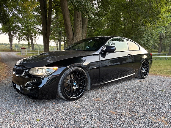 BMW 320d 2 of 9