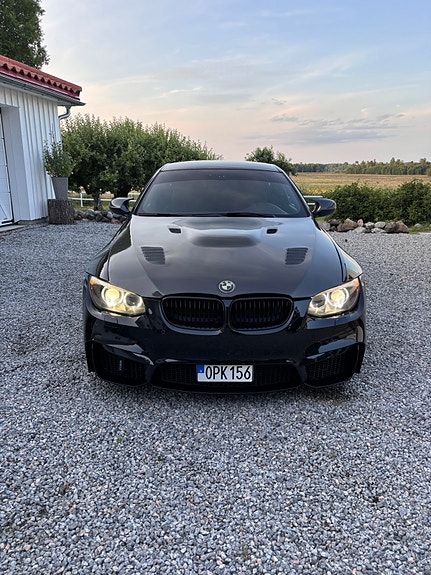 BMW 320d 3 of 9