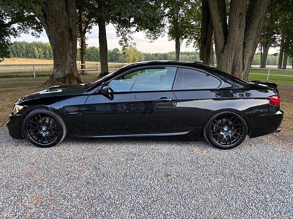 BMW 320d 4 of 9