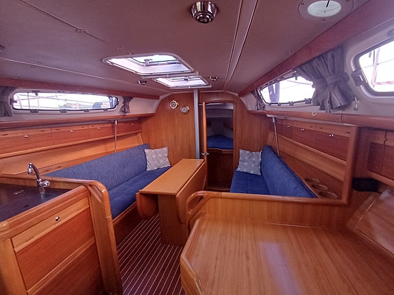 Bavaria 31 Cruiser 3 of 5