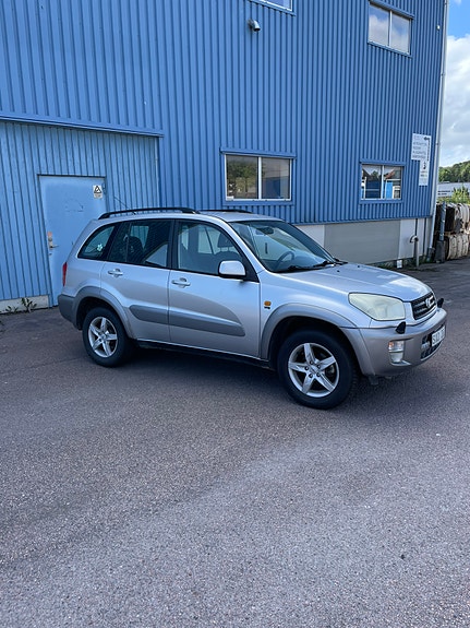 Toyota RAV4 9 of 9