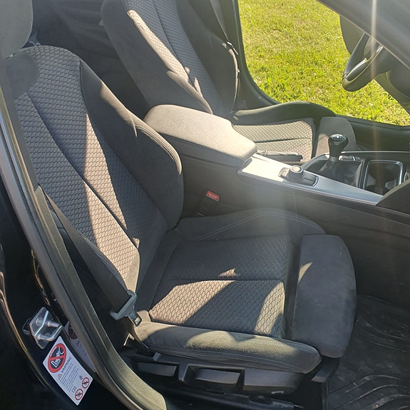 BMW 328i 5 of 12