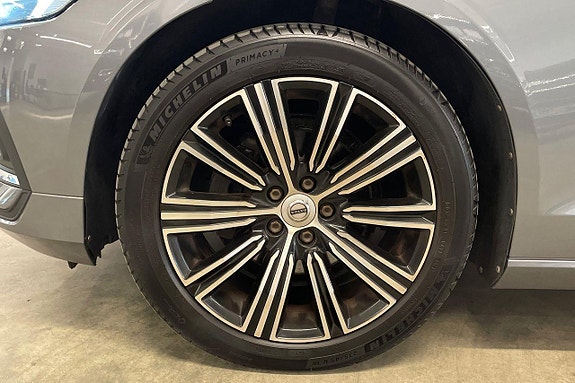 Volvo V60 5 of 25
