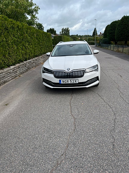 Skoda Superb 2 of 6