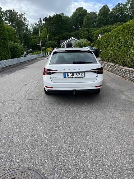 Skoda Superb 3 of 6