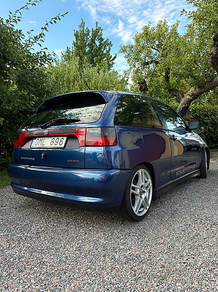 Seat Ibiza 2 of 6