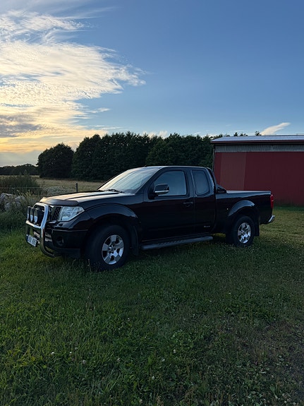 Nissan Navara 2 of 11