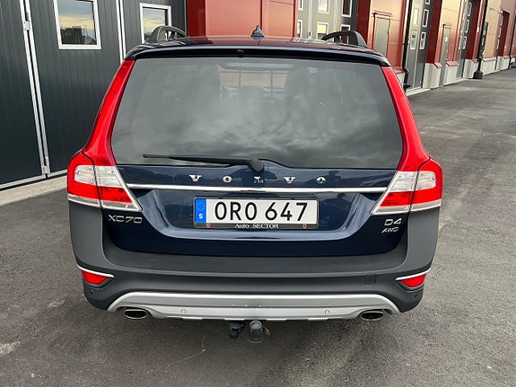 Volvo XC70 8 of 22