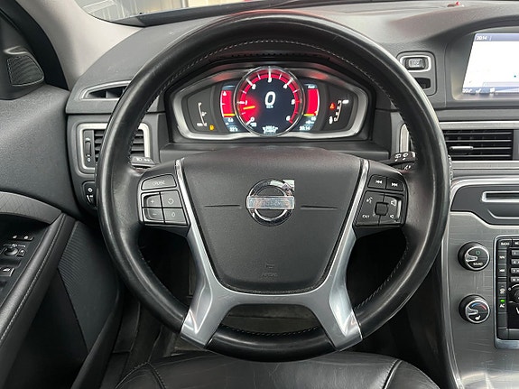 Volvo XC70 14 of 22