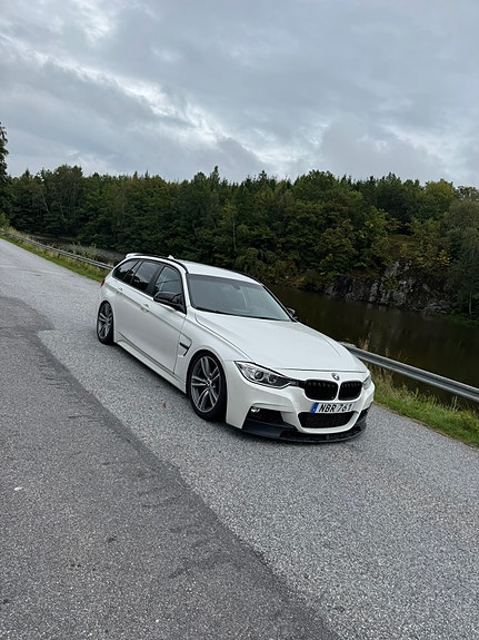 BMW 320d 2 of 7