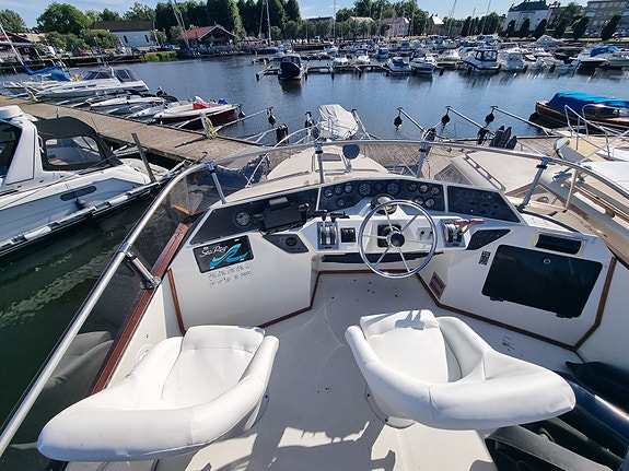 Sea-ray-345-flybridge "Höstpris innan upptagning, båtvagn ingår" 11 of 20
