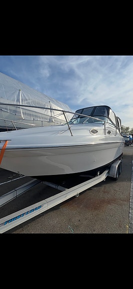 Sea Ray 250 Sundancer 3 of 17