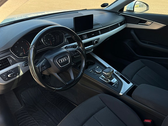 Audi A4 6 of 12