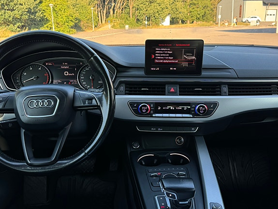 Audi A4 5 of 12