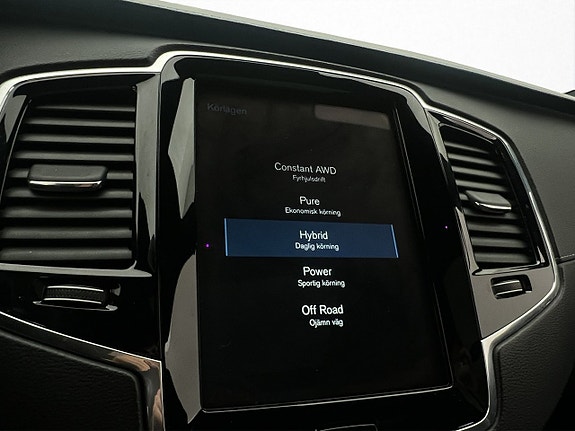 Volvo XC90 24 of 30