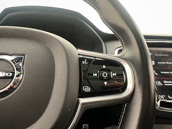 Volvo XC90 20 of 30