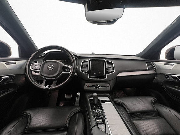 Volvo XC90 15 of 30