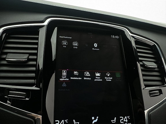 Volvo XC90 26 of 30