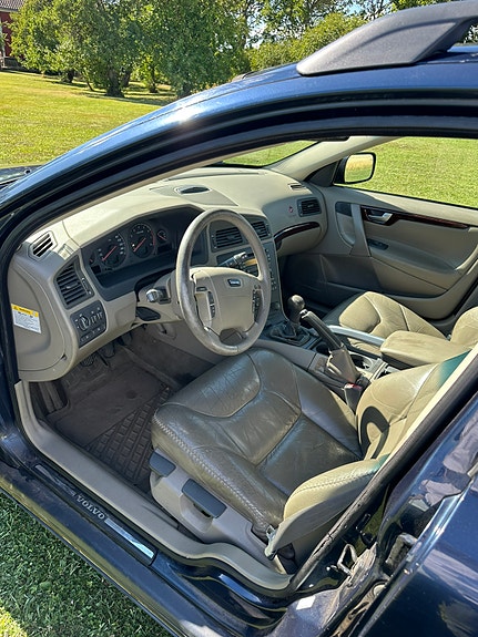 Volvo XC70 5 of 7