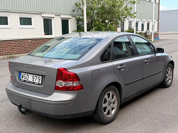 Volvo S40 3 of 9