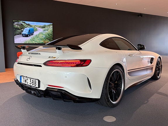 Mercedes-Benz AMG GT R 8 of 30