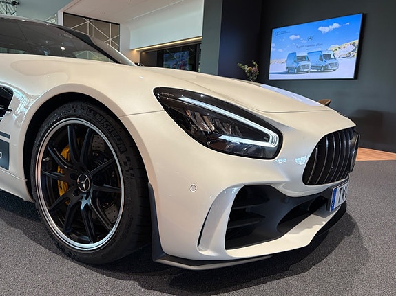 Mercedes-Benz AMG GT R 11 of 30