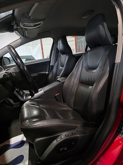 Volvo V60 8 of 24