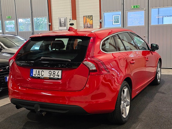 Volvo V60 4 of 24