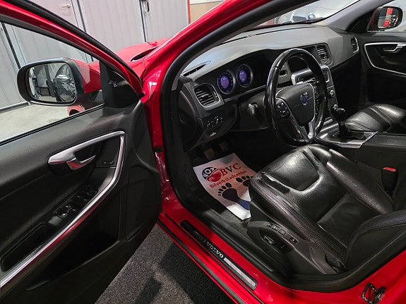 Volvo V60 6 of 24