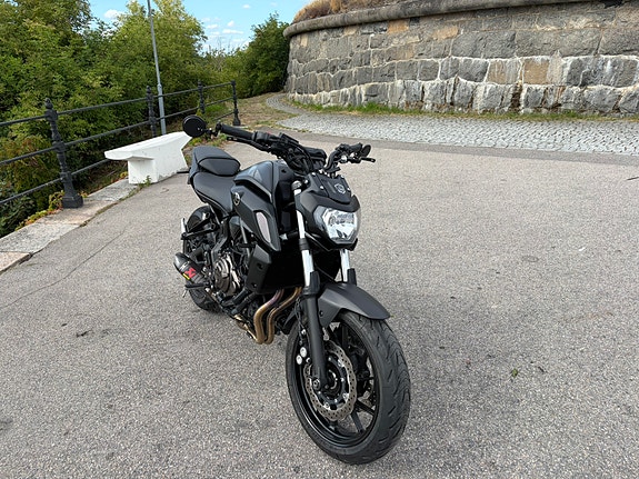Yamaha MT-07 3 of 4