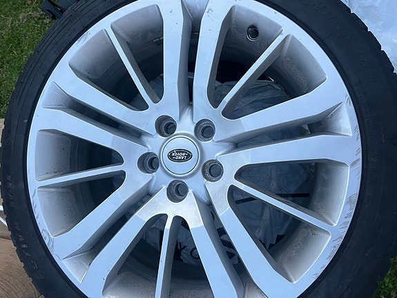 Land Rover Range Rover Sport 16 of 16