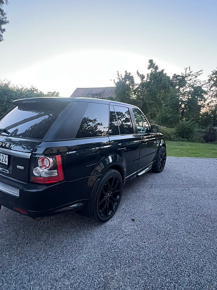 Land Rover Range Rover Sport 4 of 16