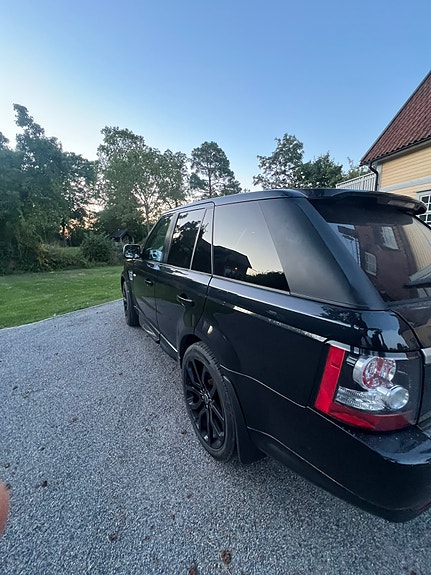 Land Rover Range Rover Sport 2 of 16