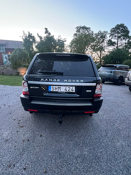 Land Rover Range Rover Sport 3 of 16