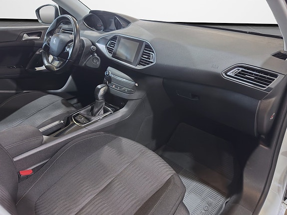 Peugeot 308 29 of 29
