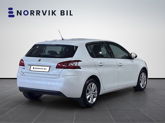Peugeot 308 8 of 29