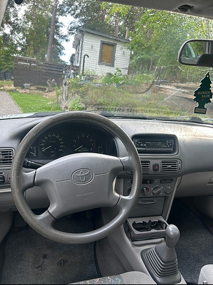 Toyota Corolla 4 of 5