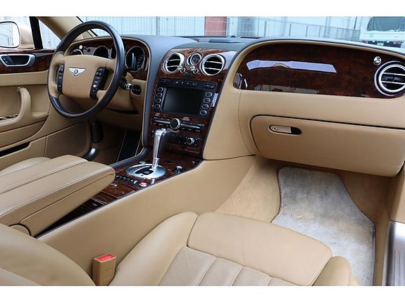 Bentley Continental Flying Spur 15 of 17