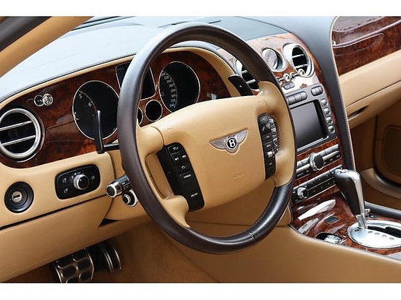 Bentley Continental Flying Spur 7 of 17