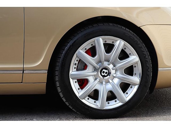 Bentley Continental Flying Spur 5 of 17