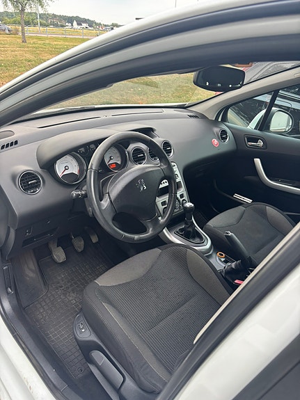 Peugeot 308 3 of 6