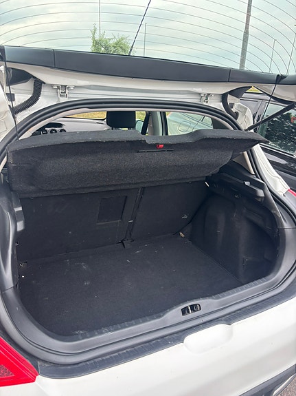 Peugeot 308 6 of 6