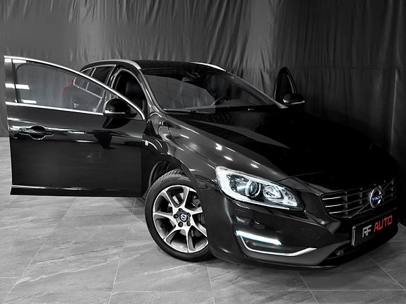 Volvo V60 4 of 30