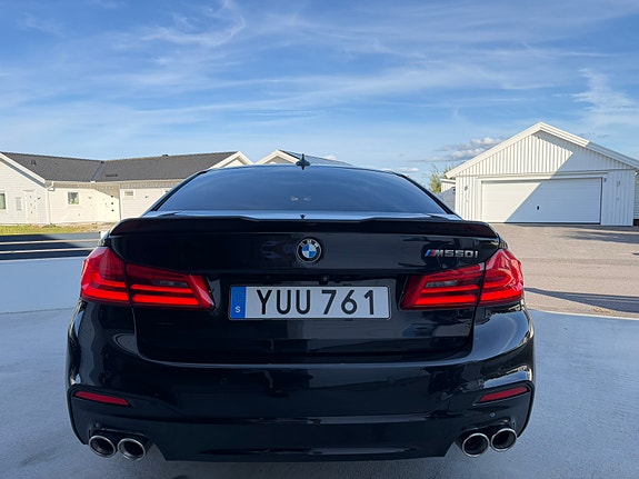 BMW M550i 3 of 16