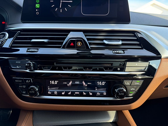 BMW M550i 7 of 16