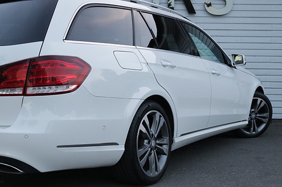 Mercedes-Benz E220 16 of 24