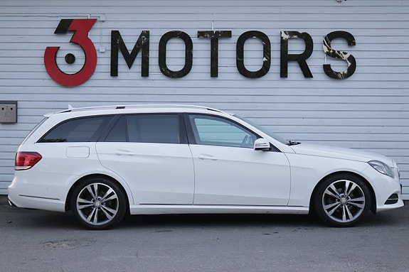 Mercedes-Benz E220 5 of 24